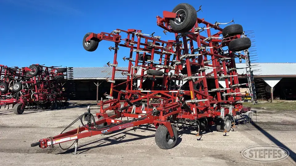2012 Wil-Rich QX2 Field Cultivator