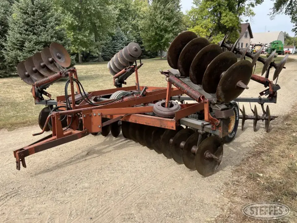 1985 International 475 Disc