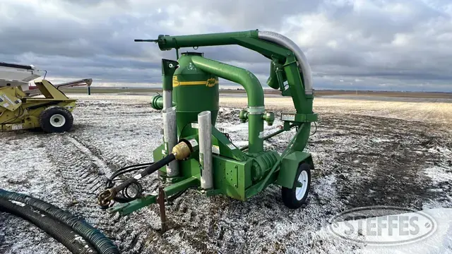 2004 Walinga Agri-Vac 7614