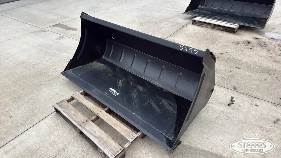 2018 Alo AB M9201 Tractor Loaders and Attachment