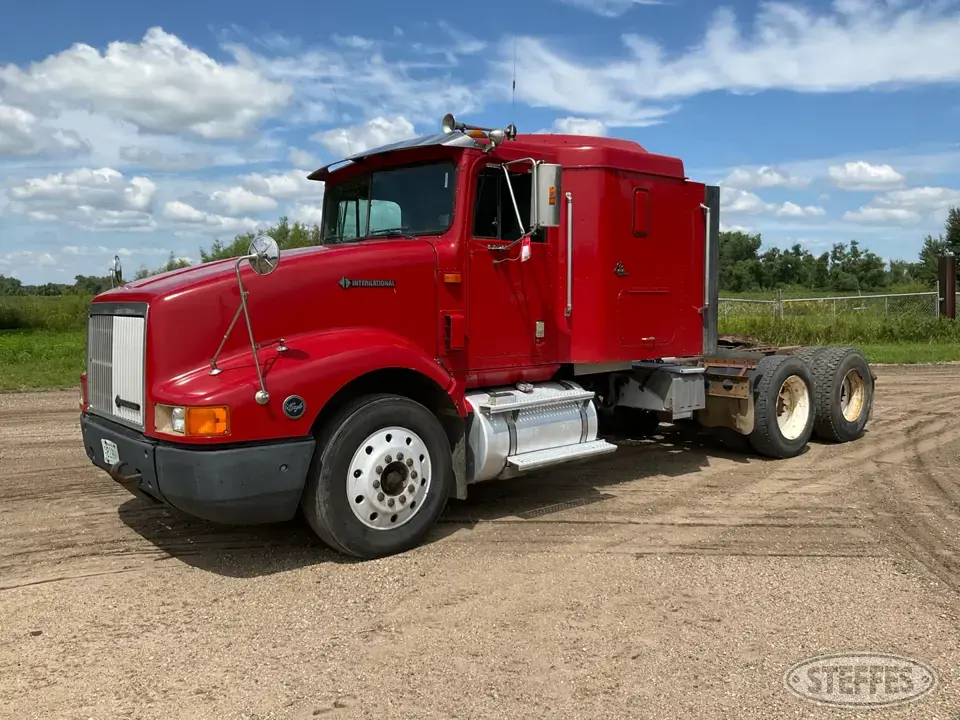 1995 International 9400 Conventional Truck with Sleeper