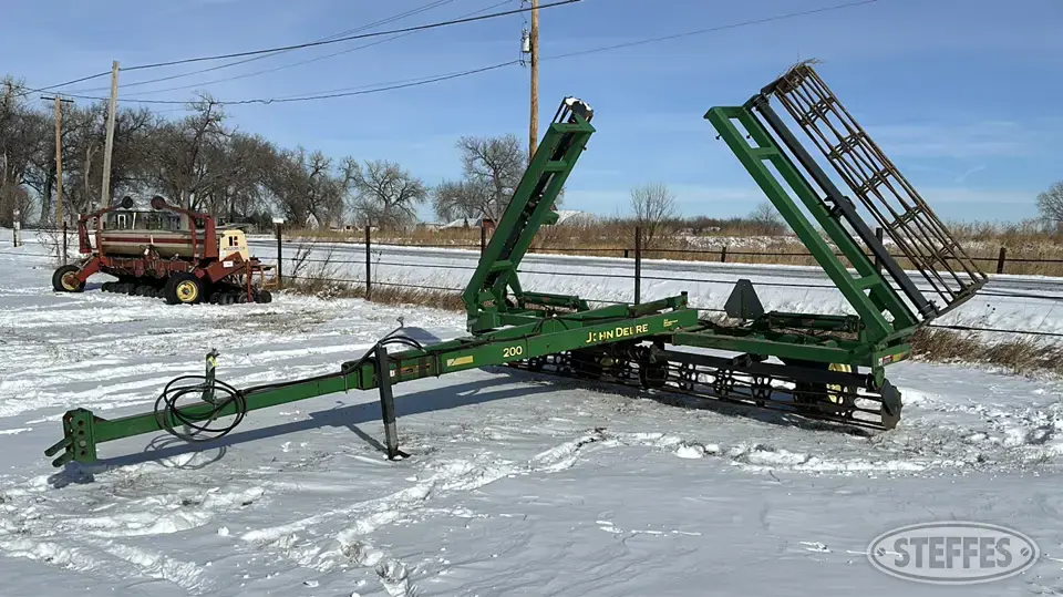 John Deere 200 Soil Finisher
