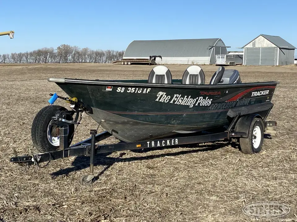 1996 Tracker Boat