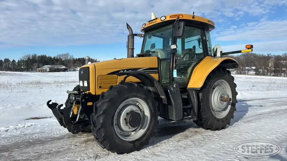 2004 Challenger MT535B MFWD Tractor