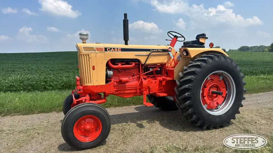 1968 Case 830 Comfort King Collectible Tractor