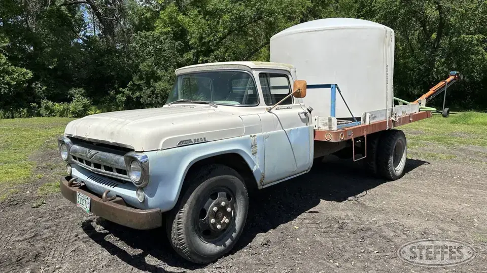 1957 Ford F600 Flatbed Truck