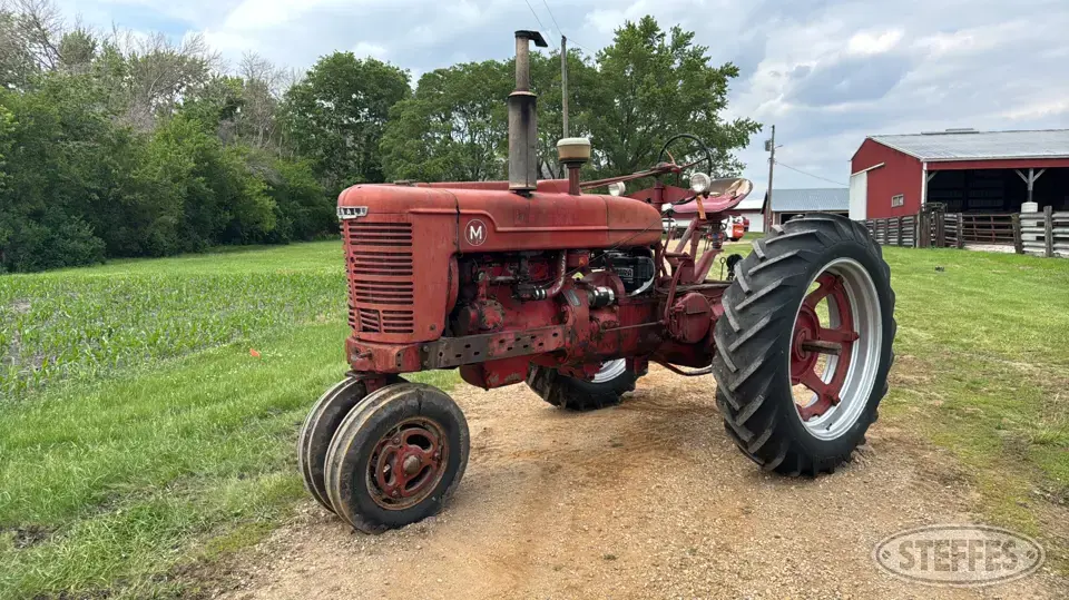 1950 Farmall M 2WD Tractor