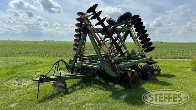 John Deere 330