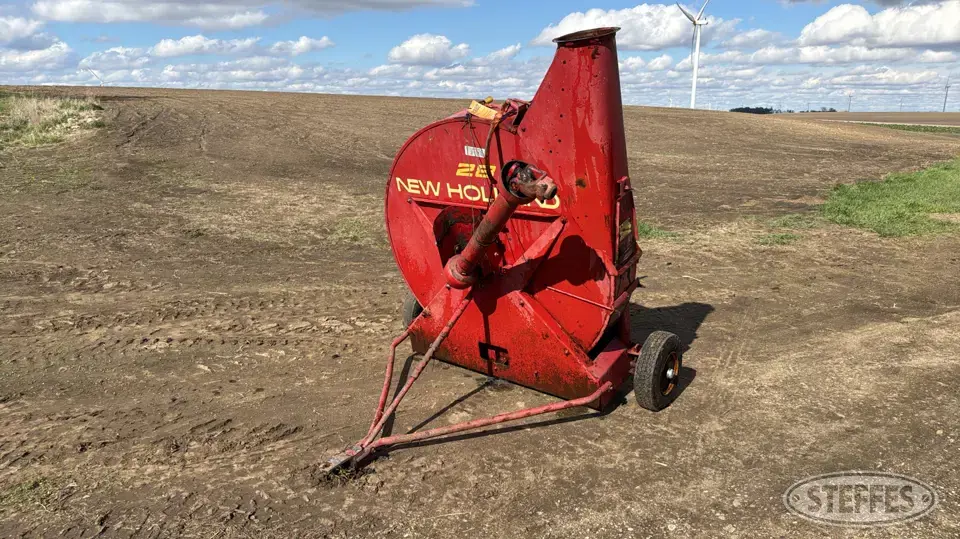 New Holland 28 Forage Processing