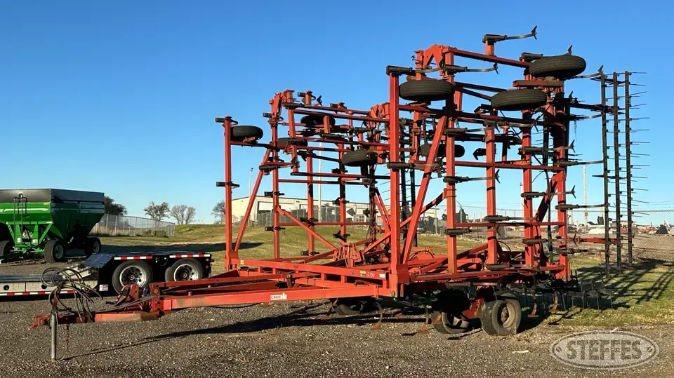 Case IH 4900 Field Cultivator