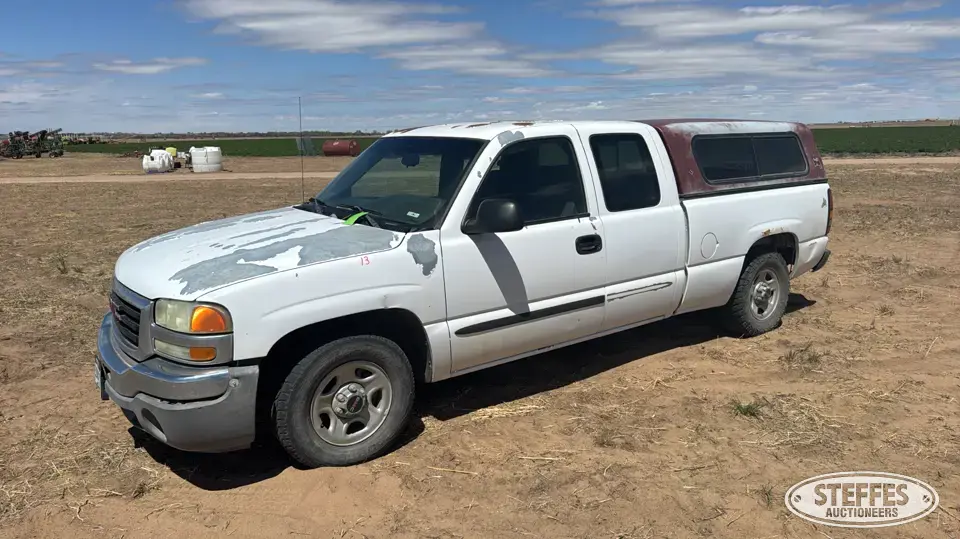 2004 GMC 1500 Half Ton Pickup