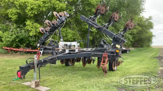 Strip till NH3 bar