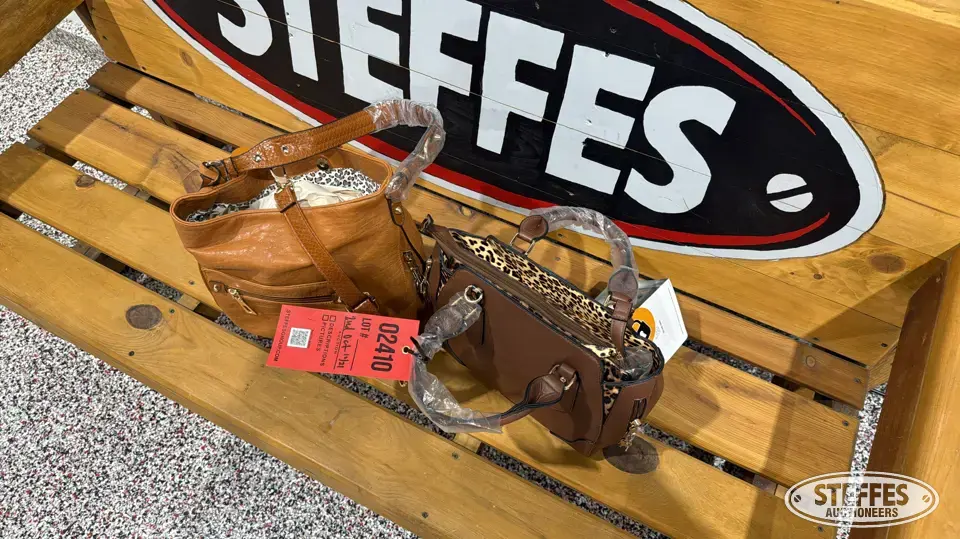 (2) Bulldog conceal and carry purses Recreational-Other