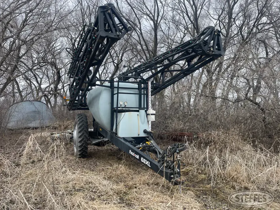 Flexi-Coil 68XL Pull-Type Sprayer