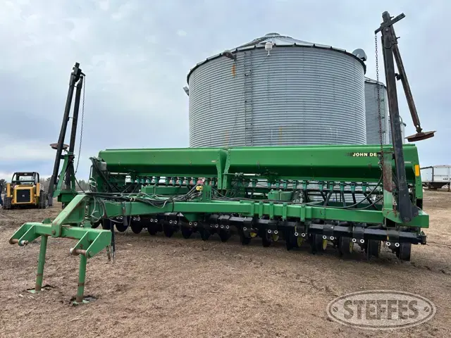 John Deere 750