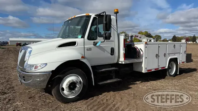 2003 International 4300