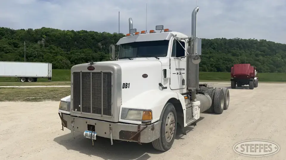 1990 Peterbilt 377 Conventional Truck without Sleeper