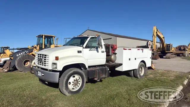 2000 Chevrolet C7500