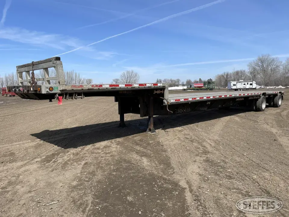 2007 Doonan Step Deck Trailer