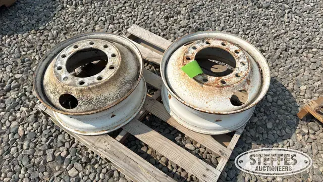 (2) AccuRide wheels