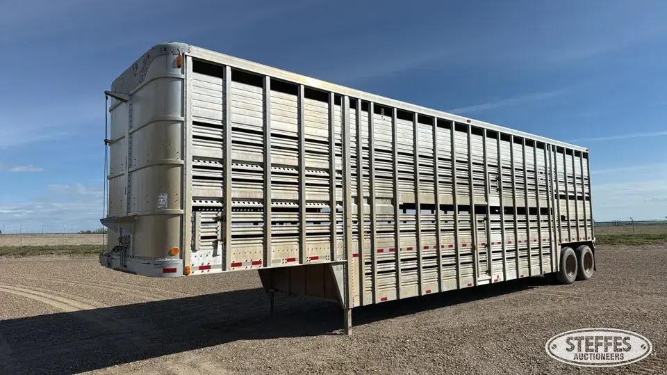 1973 Wilson Semi Livestock Trailer