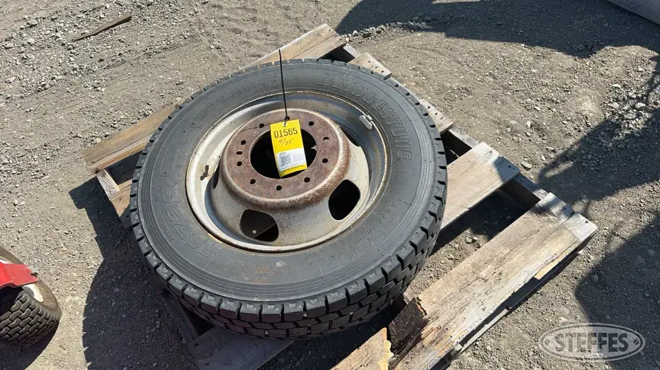 Bridgestone 225/70R19.5 tire Tractor-Implement Tire