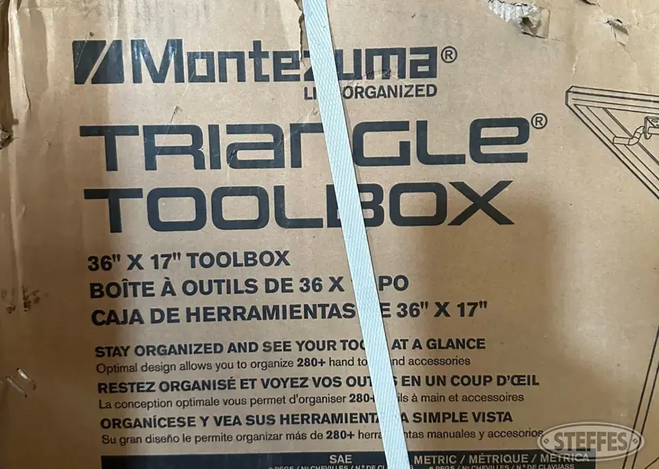 Montezuma XL450-R23 Storage and Bench