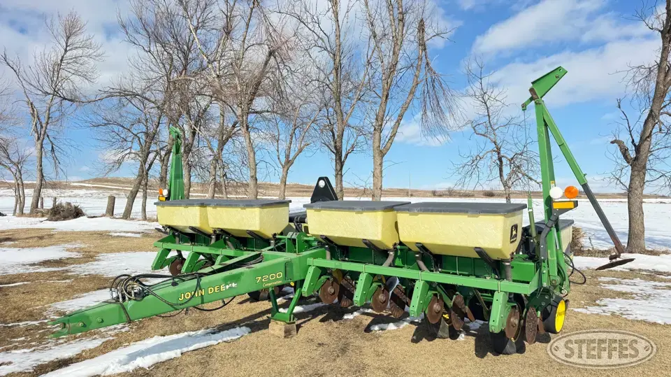 1994 John Deere 7200 Less Than 12 Row Planter