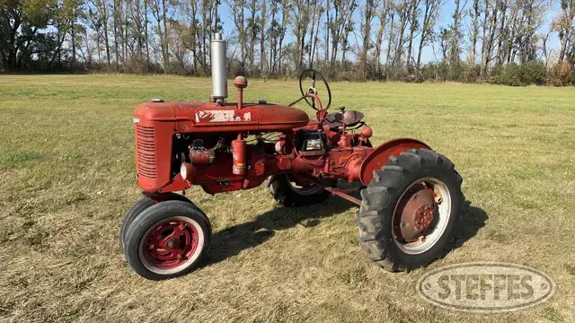1948 Farmall B