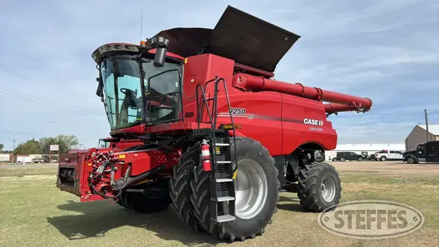 2023 Case IH 8250
