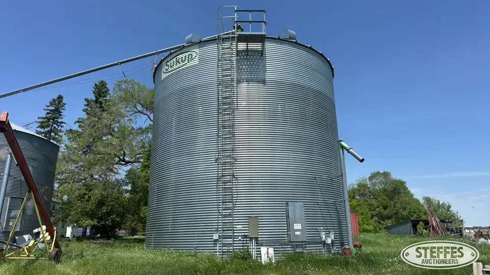 2008 Sukup grain bin