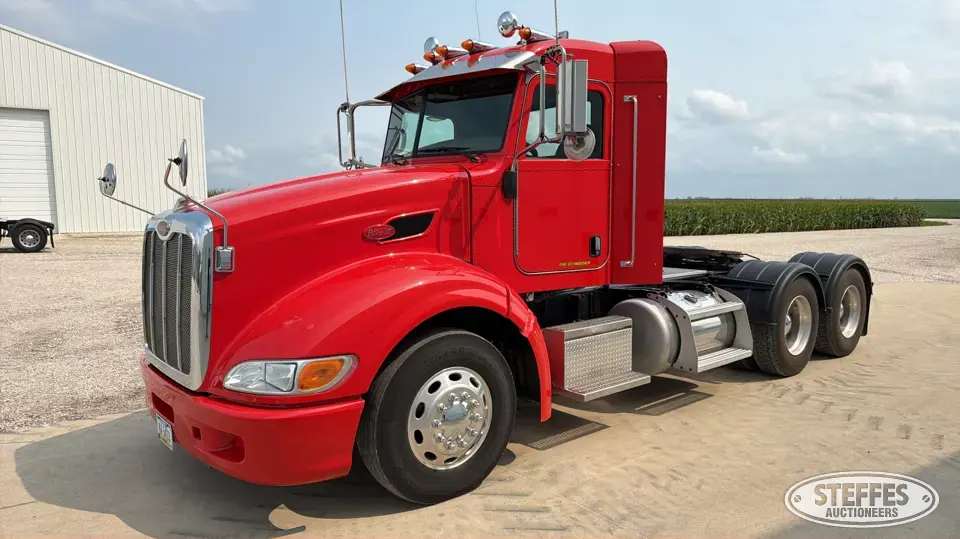 2007 Peterbilt 386 Conventional Truck without Sleeper