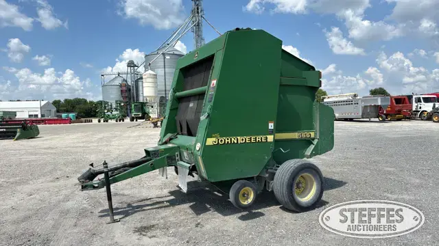 John Deere 566