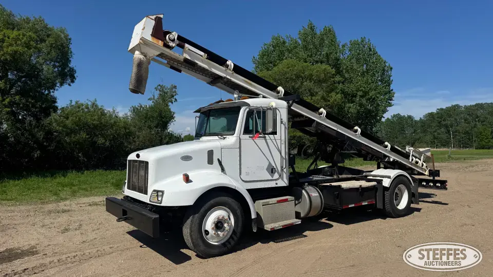 2001 Peterbilt 330 Specialty Truck