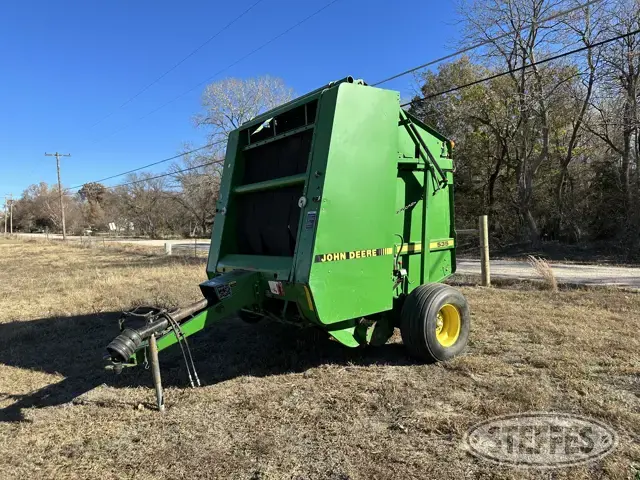 1993 John Deere 535