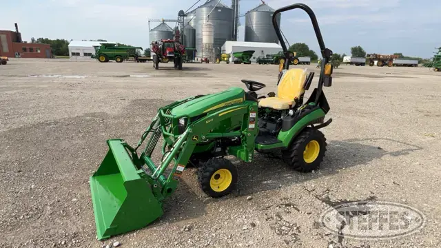2023 John Deere 1025R