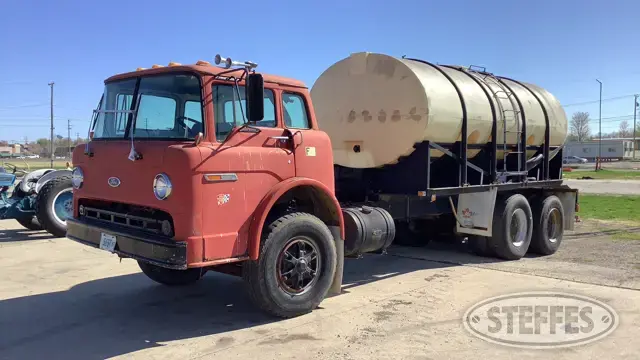 1987 Ford 8000