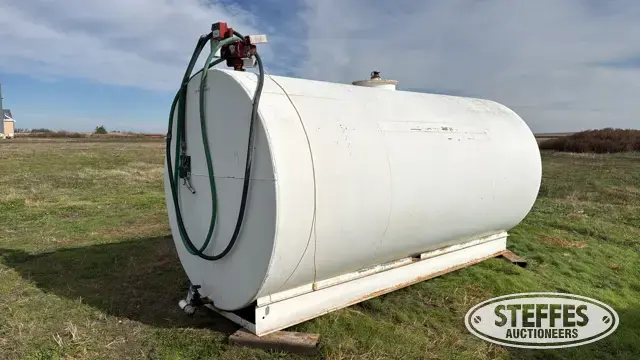 4,000 gal. fuel tank