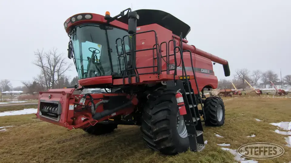 2011 Case IH 8120 Combine