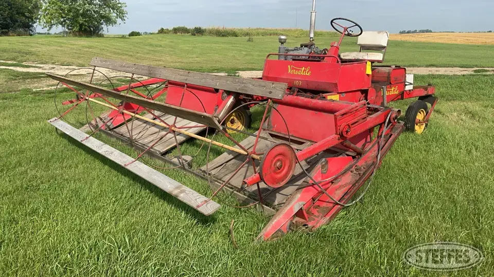 Versatile 103 Self-Propelled Swather