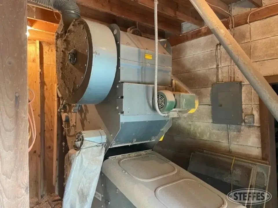 1983 Carter-Day 6506 Grain Cleaner