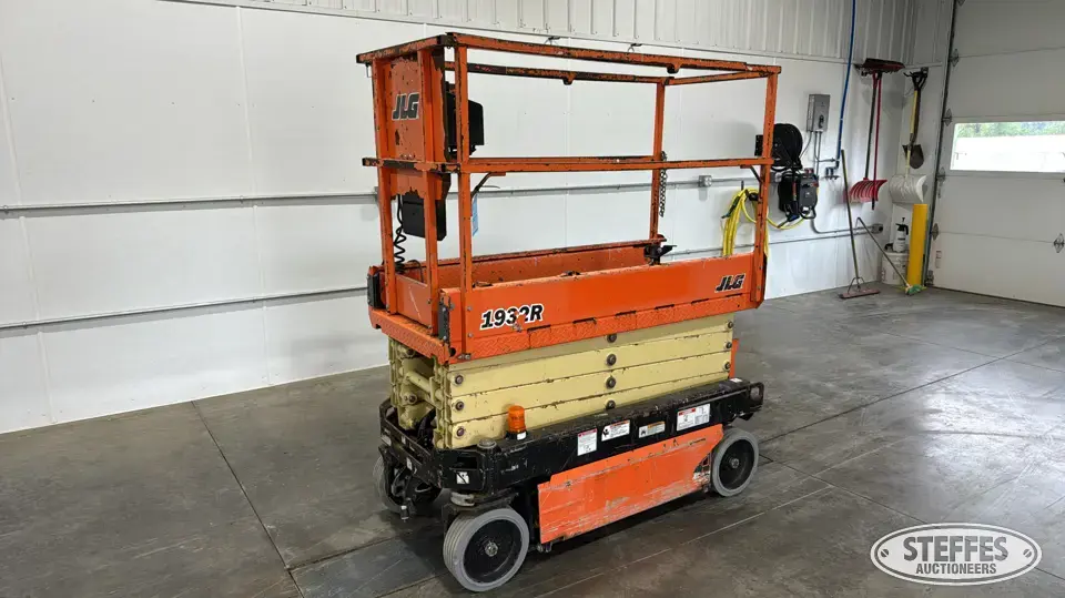 2017 JLG 1932R Scissor Lift