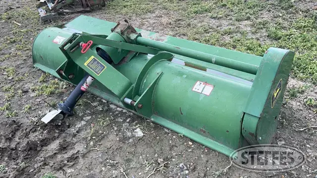 John Deere 390