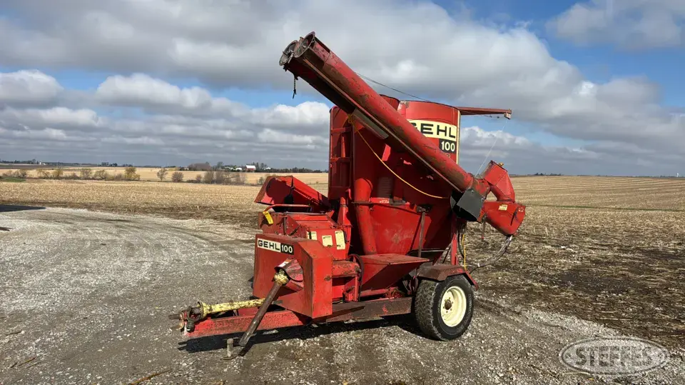 Gehl 100 Livestock Equipment-Other