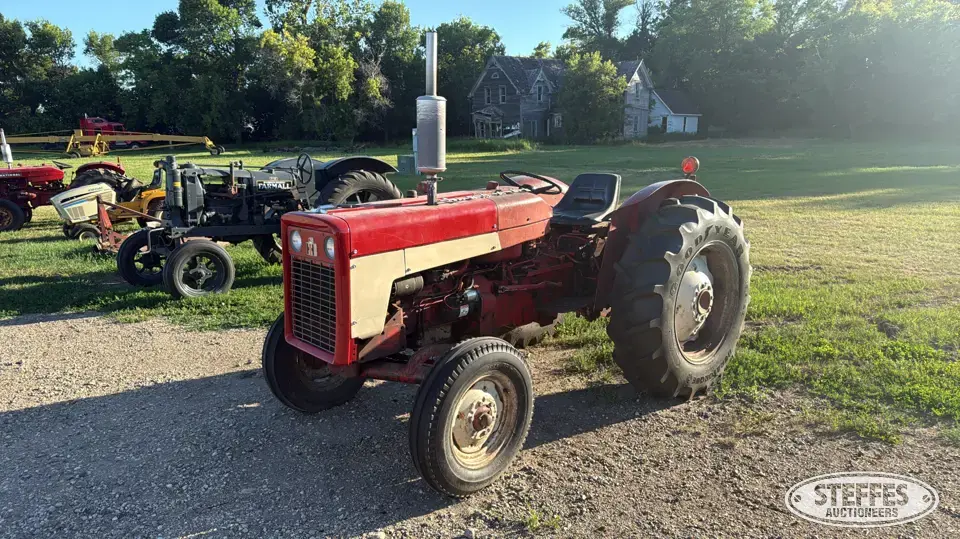 1965 International 424 Collectible Tractor