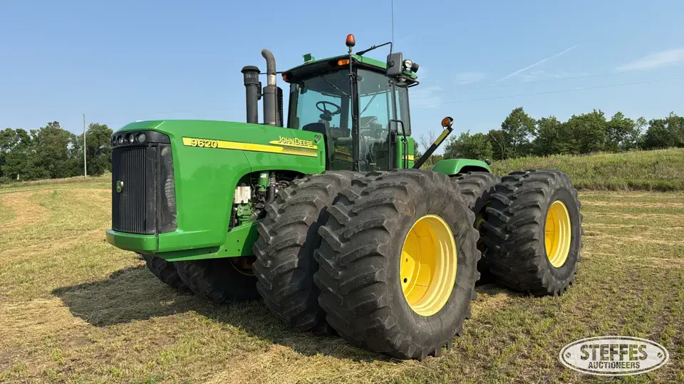 2006 John Deere 9620 4WD Tractor