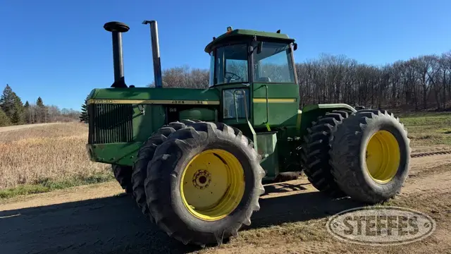 1976 John Deere 8430