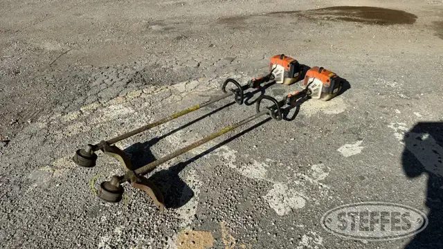 (2) Stihl FS250R