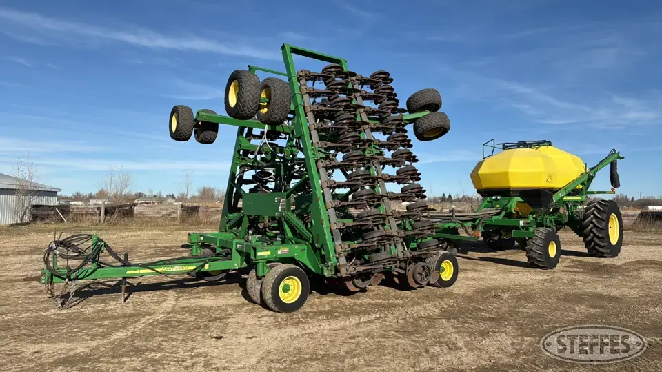 2008 John Deere 1890 Air Drills and Air Seeder