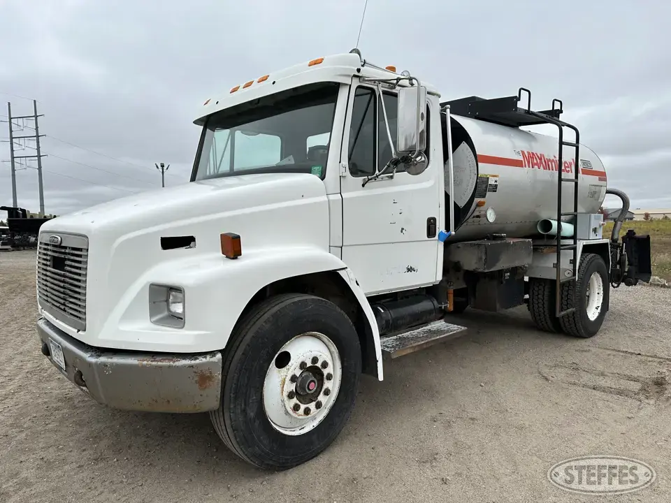 1996 Freighltliner FL70 Specialty Truck